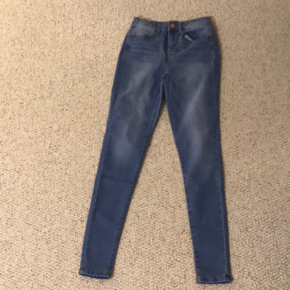Blue skinny jeans